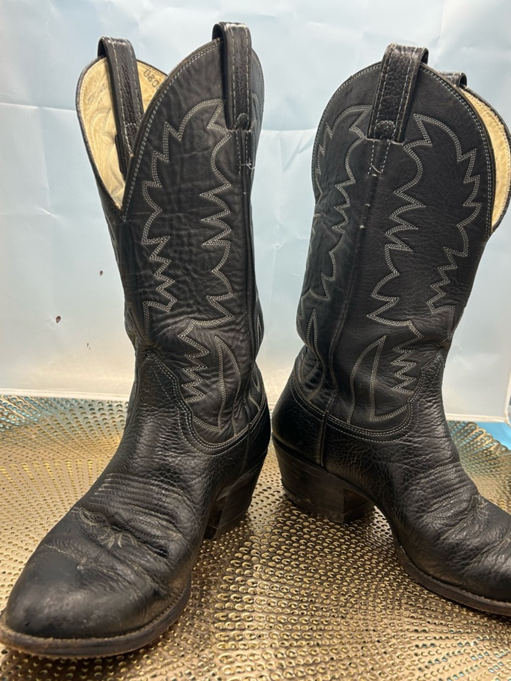 Thrashed WW brands vintage 90’s cowboy boots